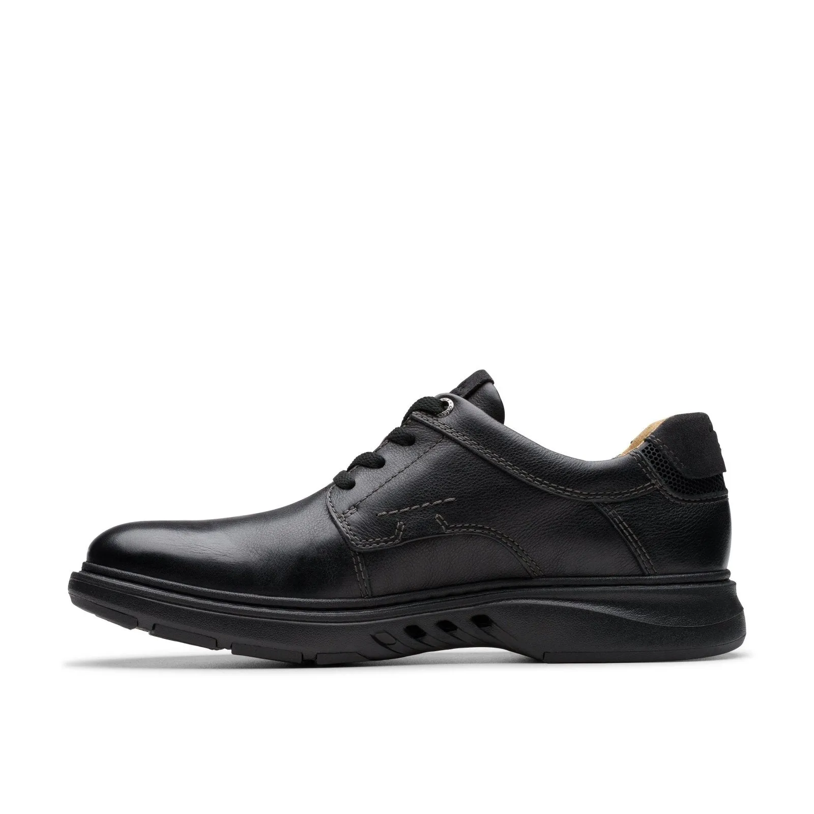 Clarks Mens Black Un Briley Pace Shoes