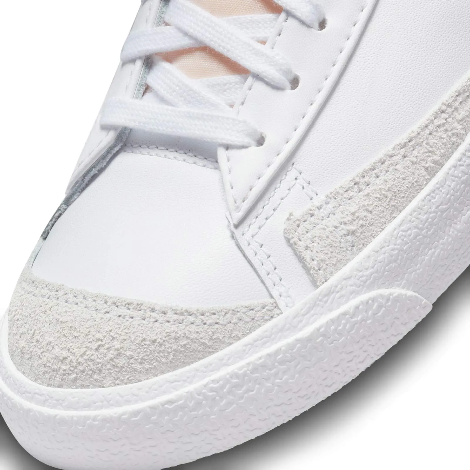 Nike Blazer Mid '77 Womens Shoes