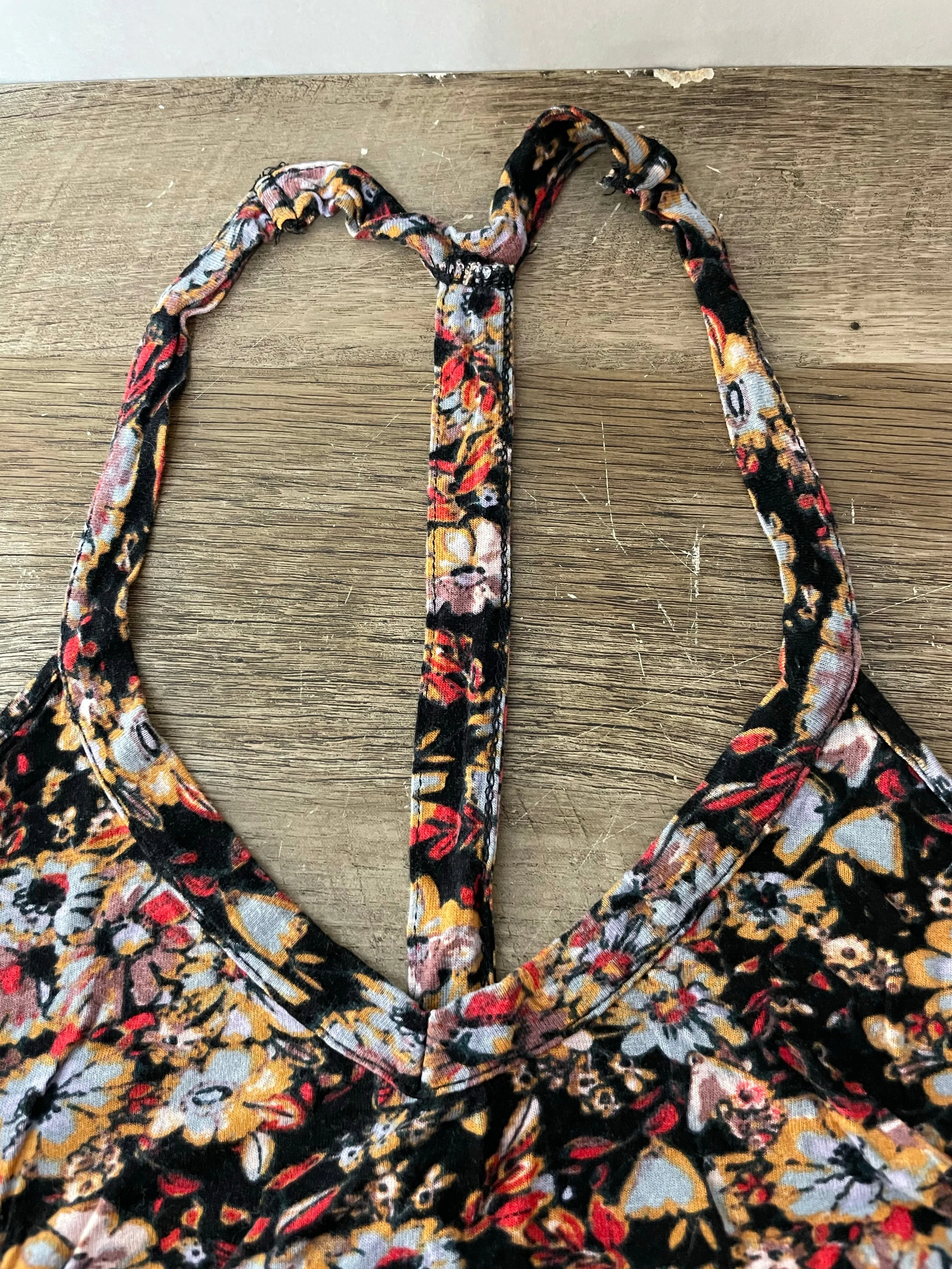 Womens Small ECOTE URBAN Outfitters Black Tank Top Floral Razorback Crop