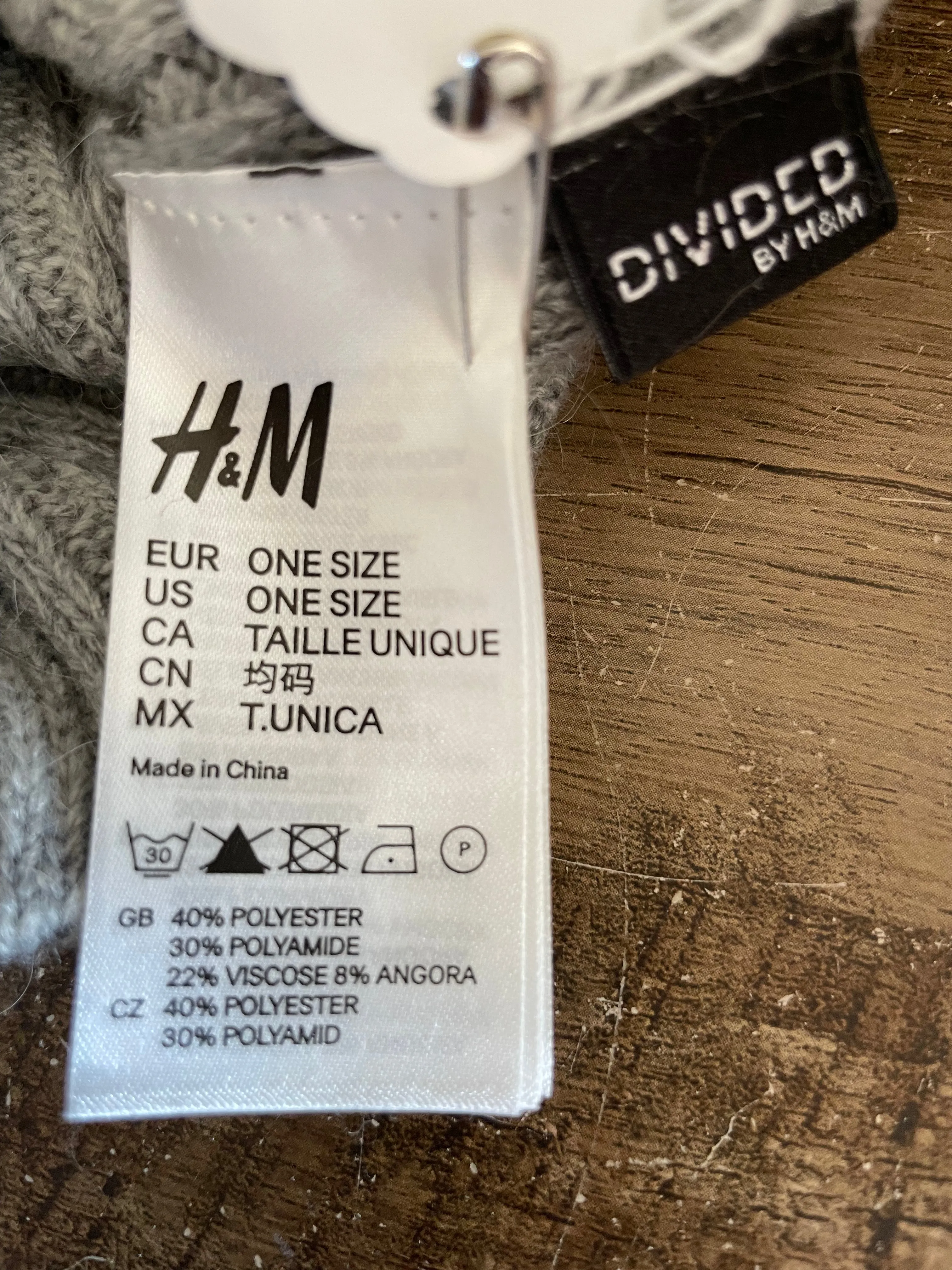 Womens/Juniors Lightweight Heather Gray Winter Beanie Stocking Hat Cap by H&M DIVIDED One Size